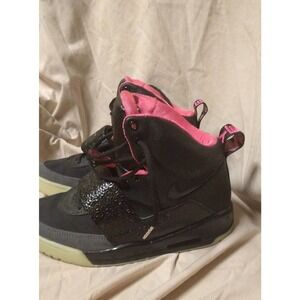Yeezy Nike Blink 1 Size 9.5